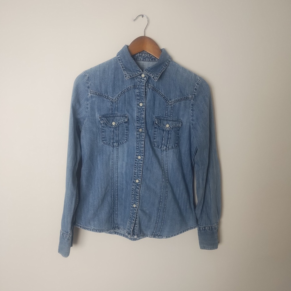 GAP Y2K Denim Western Shirt Women's Medium Light Wash Snap Button Cowgirl